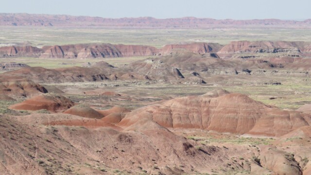 Panoramatický pohľad na okolie Národného parku Petrified Forest v Arizone